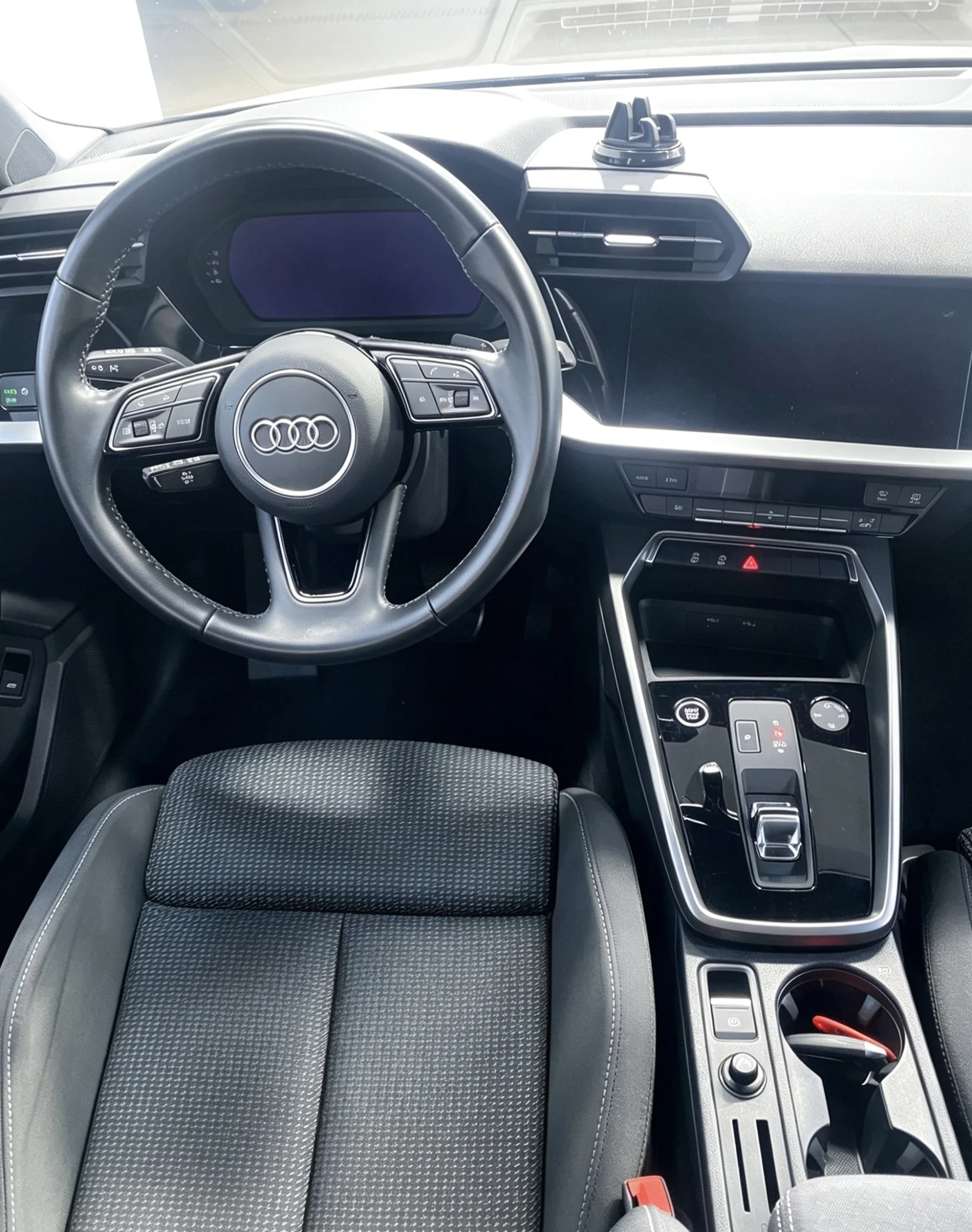 Фото 2 Audi A3 Sportback