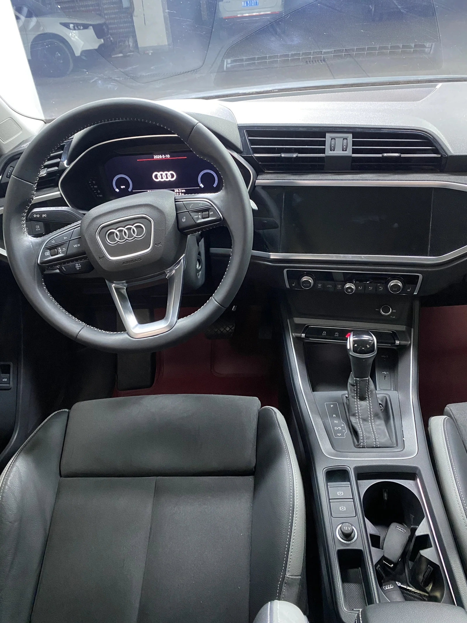 Фото 2 Audi Q3