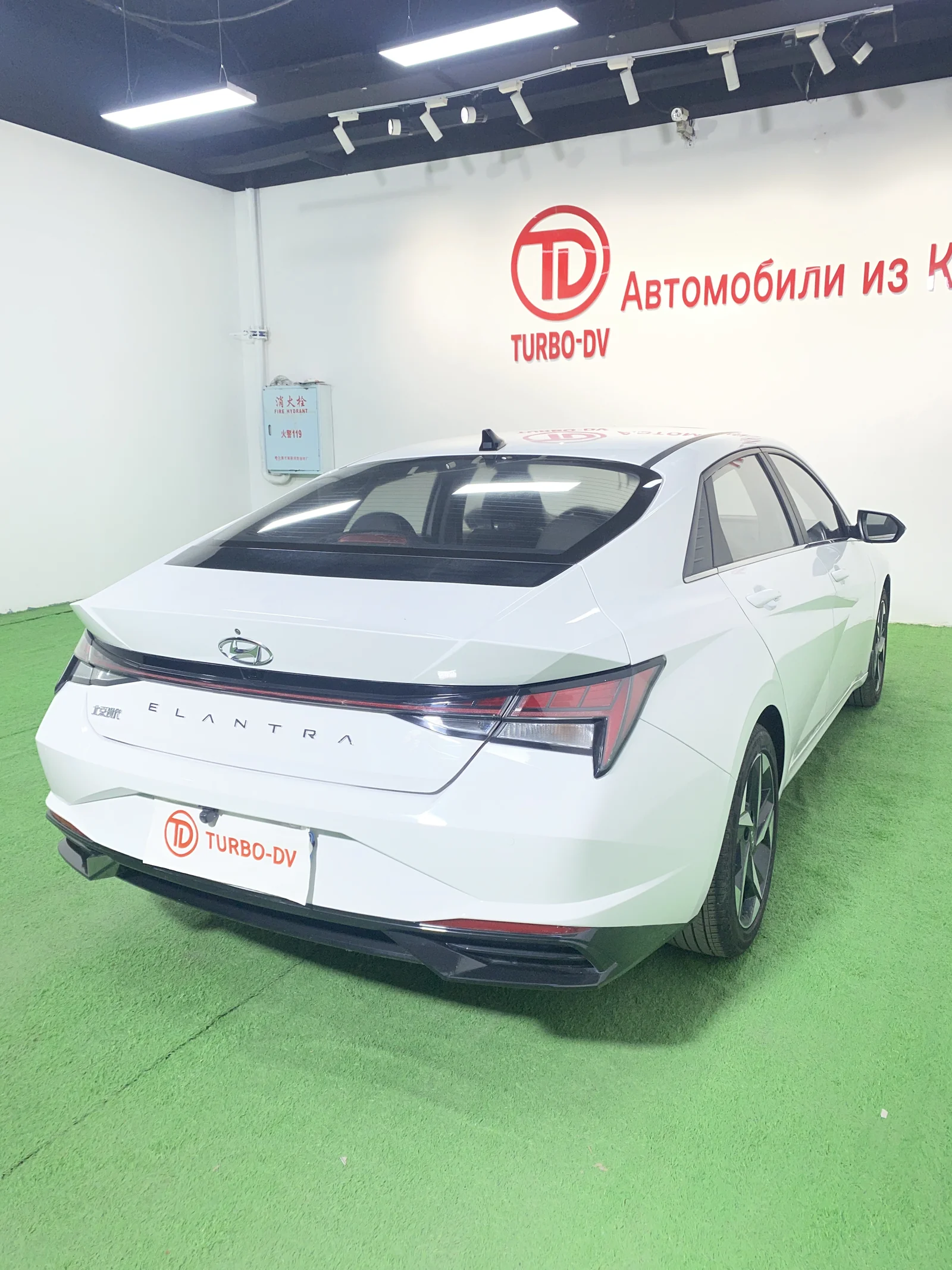 Фото 2 Hyundai Elantra
