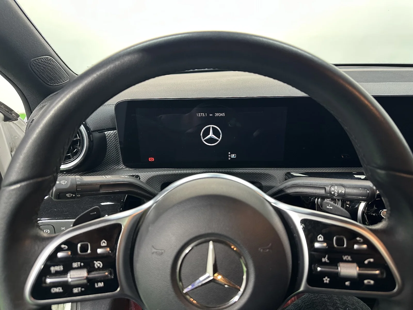 Фото 6 Mercedes-Benz A180L Sport