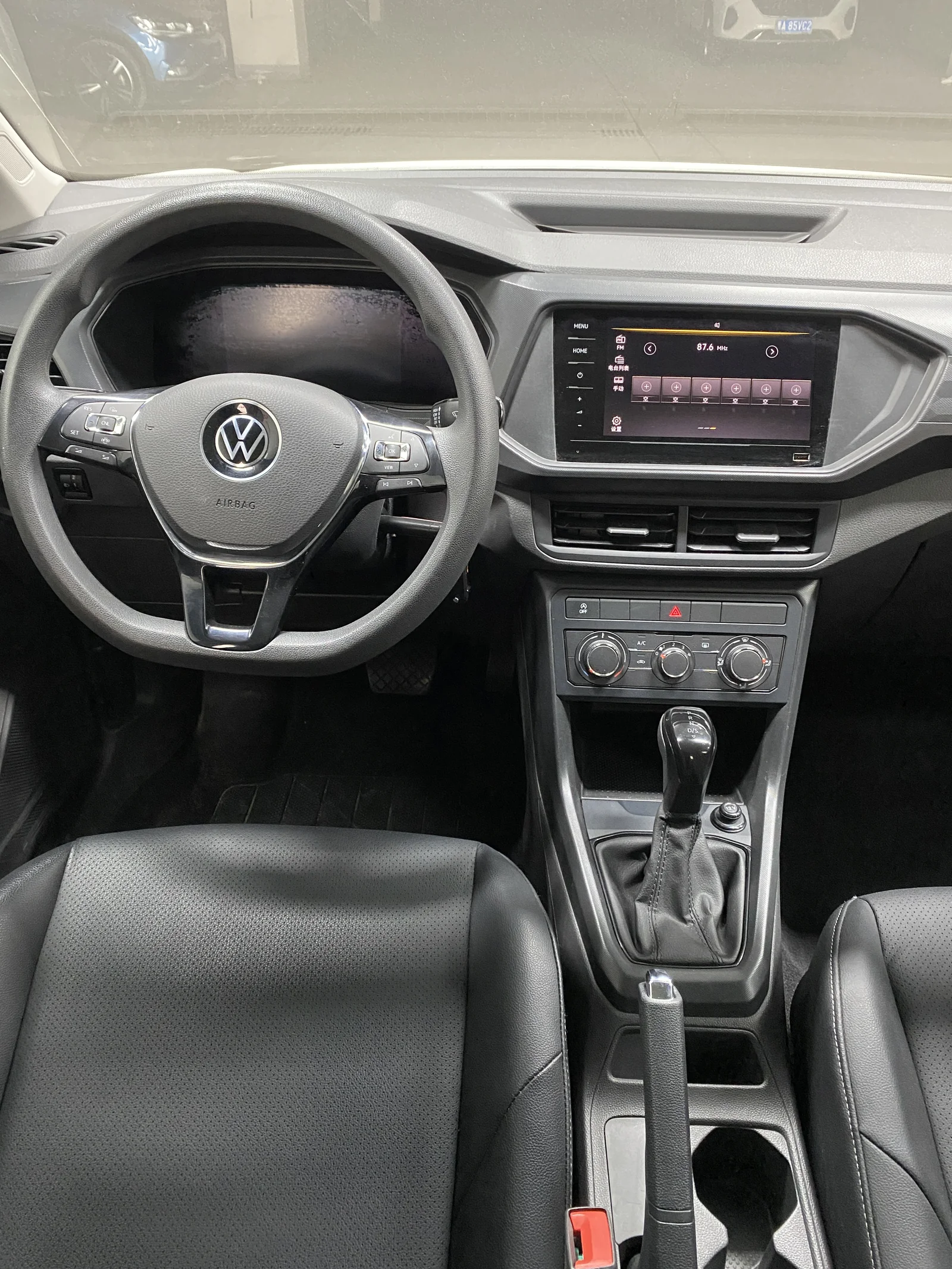 Фото 4 Volkswagen T-Cross (013083)